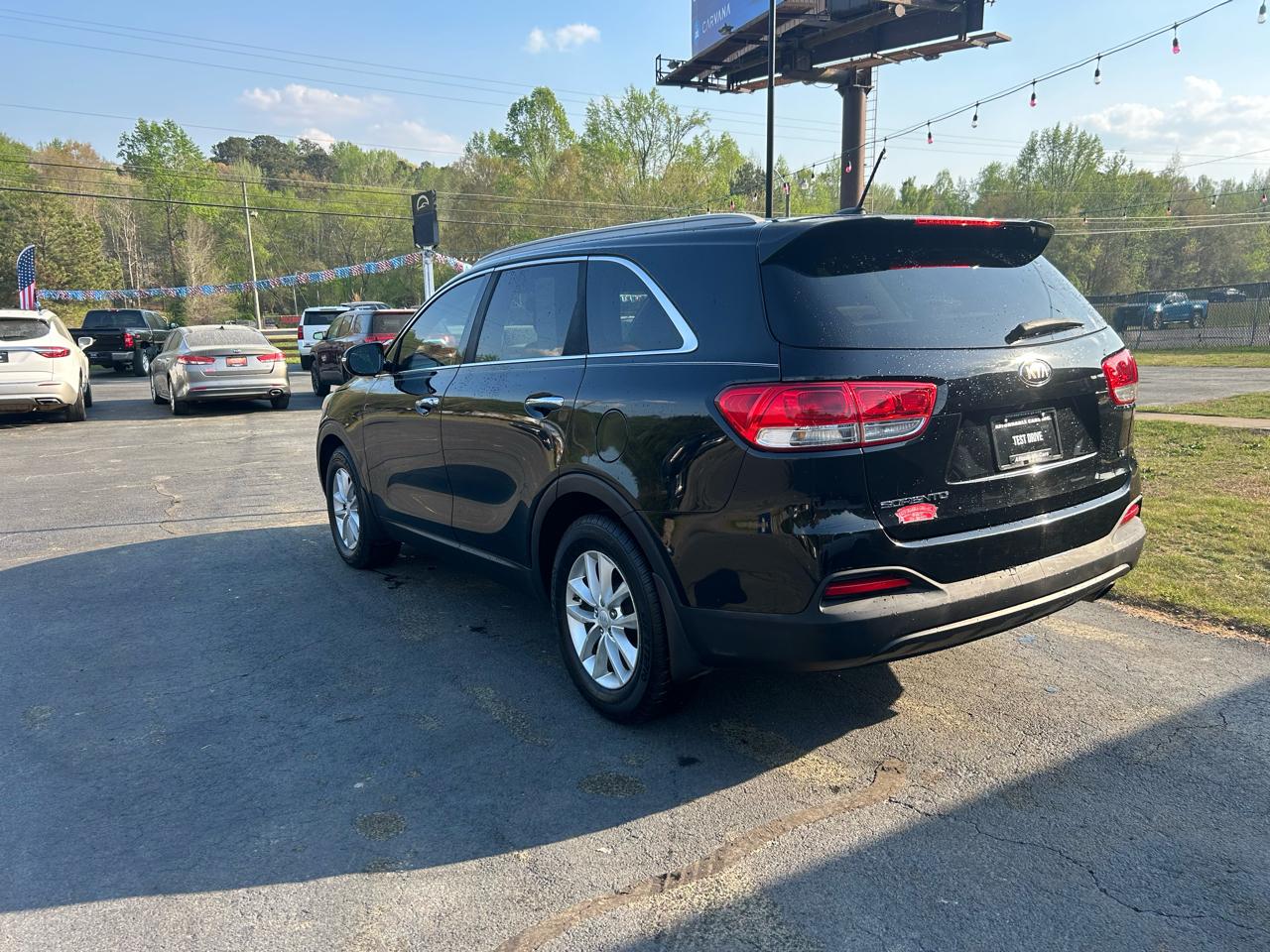 Kia Sorento LX V6 2WD 2016