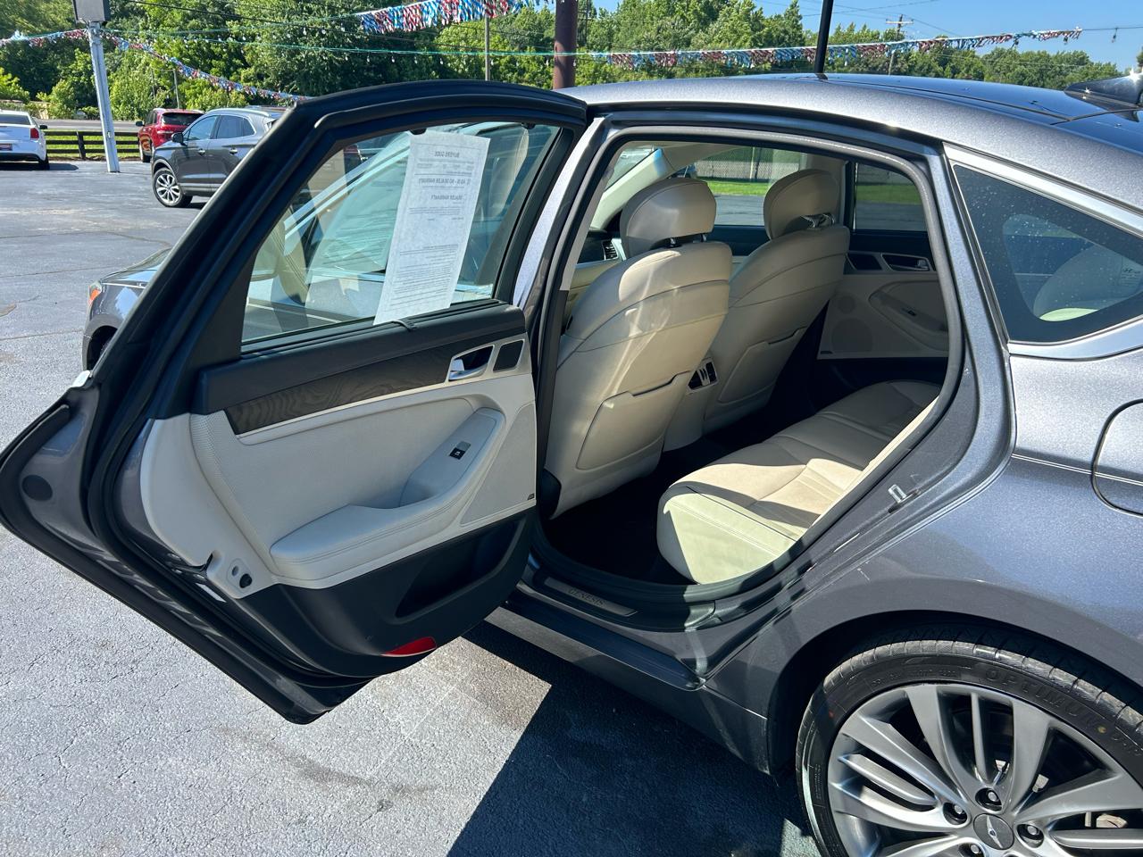 Hyundai Genesis 5.0L RWD 2015