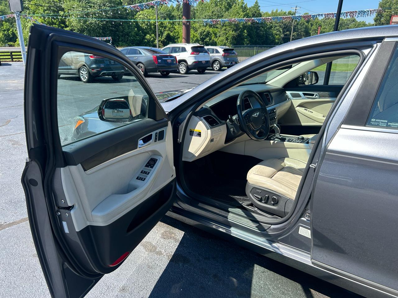 Hyundai Genesis 5.0L RWD 2015