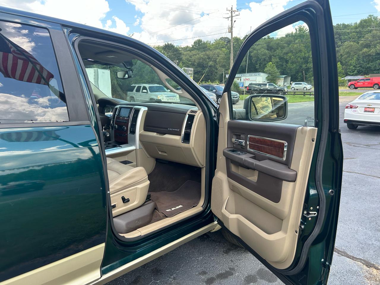 RAM 1500 Sport Crew Cab 4WD 2011