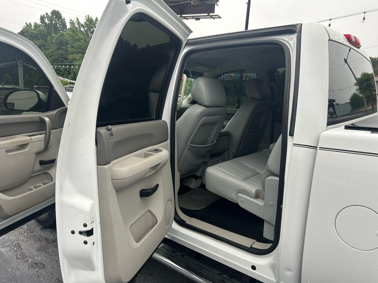 GMC Sierra 1500 SLE Crew Cab 4WD 2011