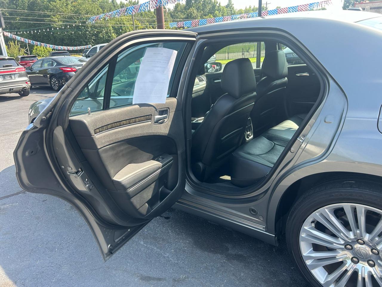 Chrysler 300  2012