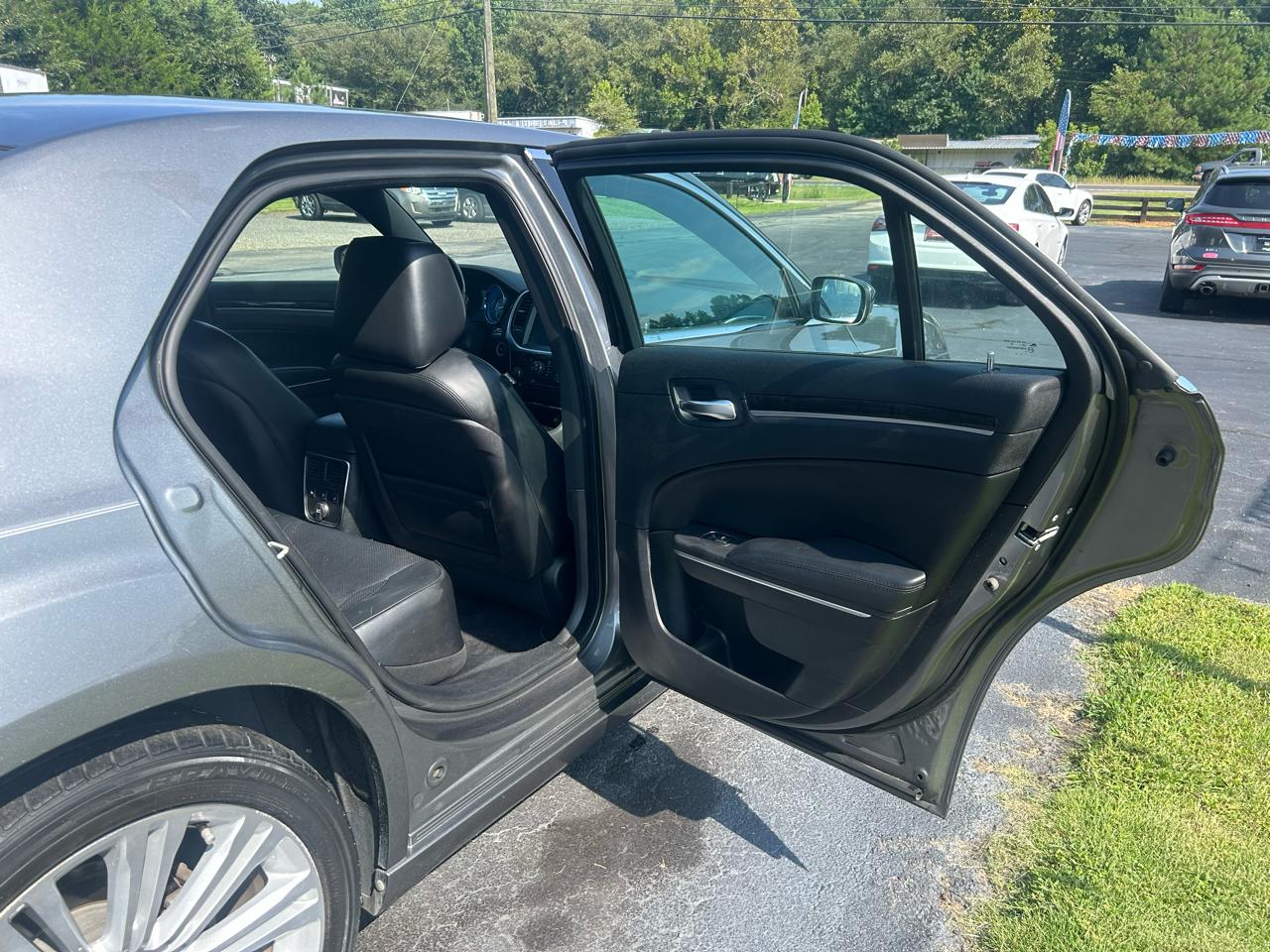 Chrysler 300  2012