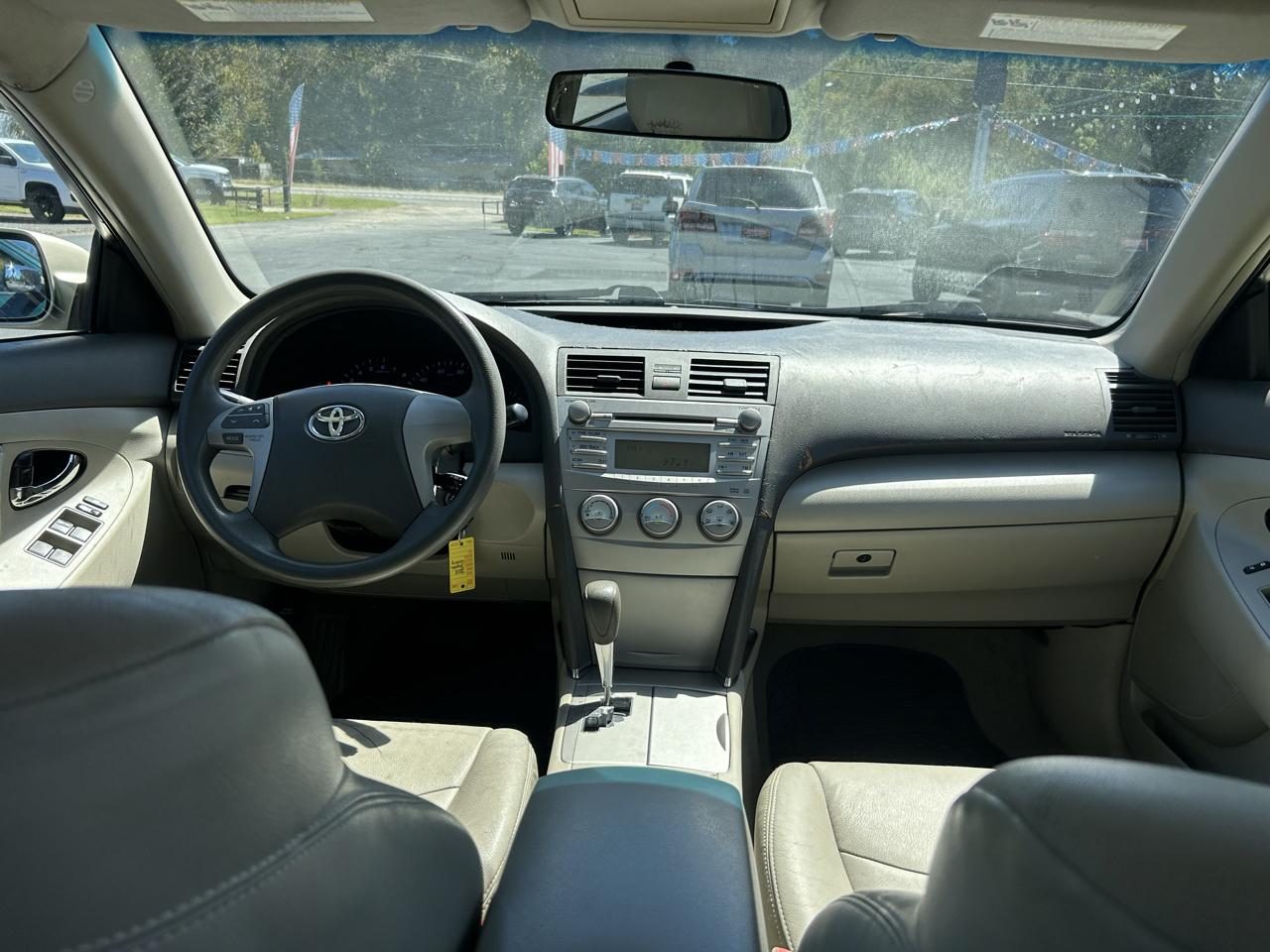 Toyota Camry Base 6-Spd AT 2011