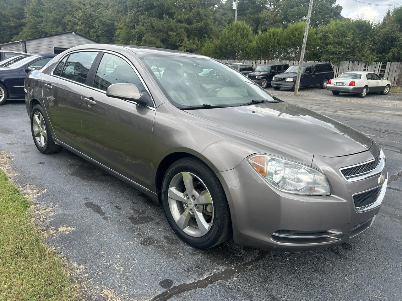 Chevrolet Malibu  2011