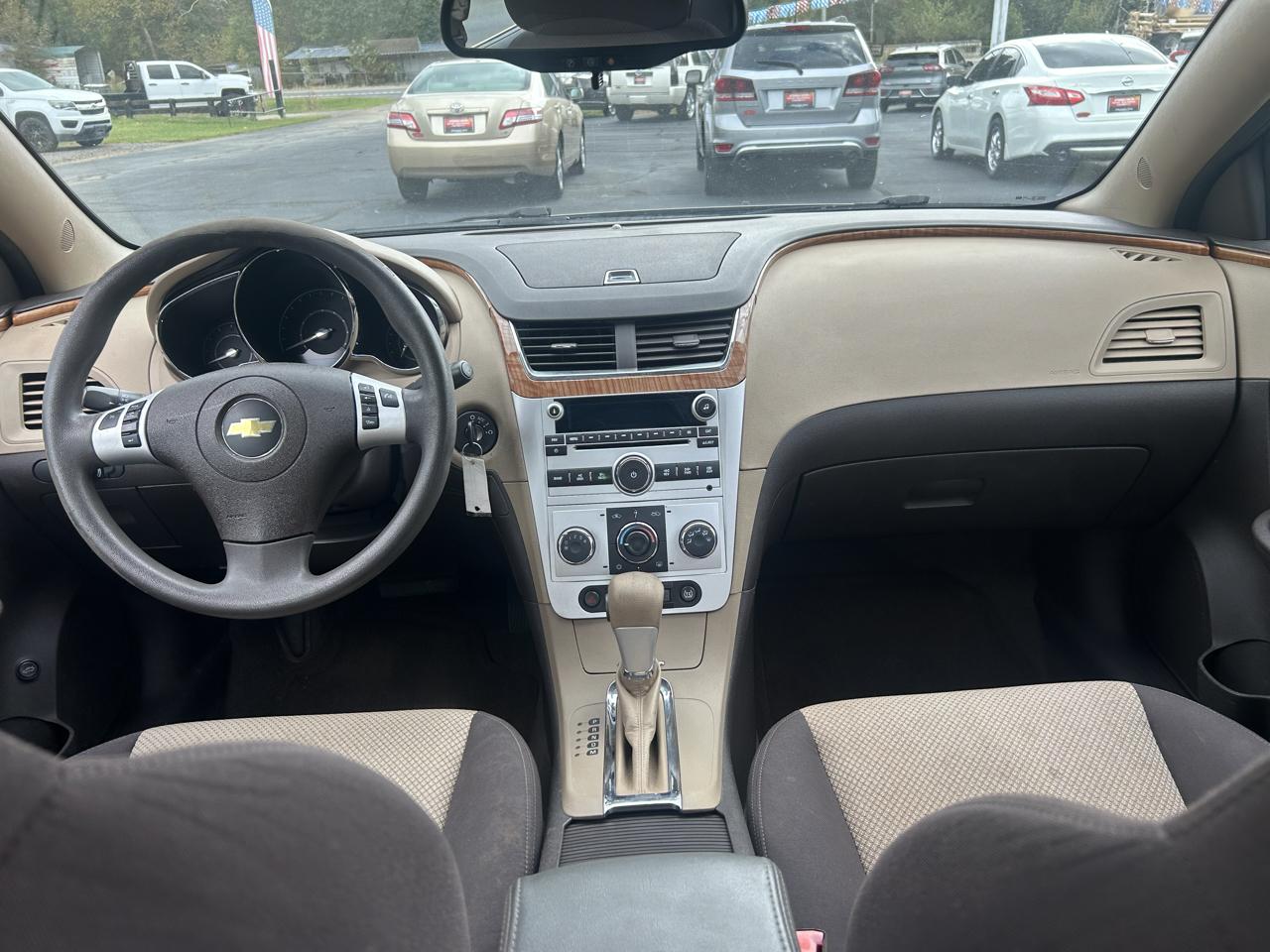 Chevrolet Malibu  2011