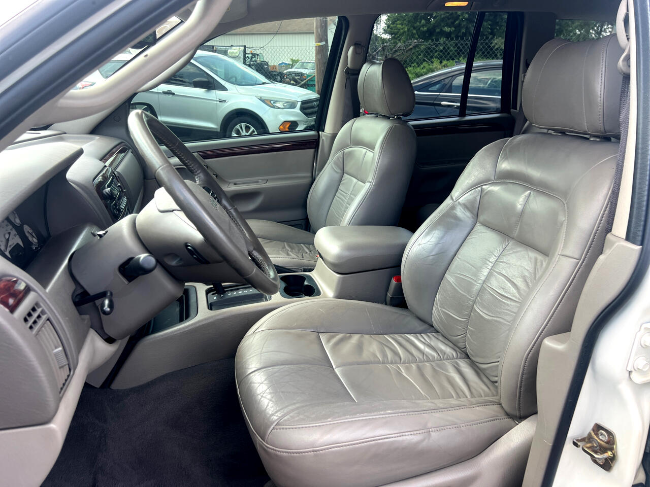 Jeep Grand Cherokee Limited 2WD 2004 Jeep Grand Cherokee Limited 2WD 2004