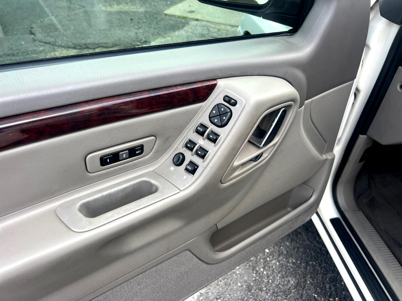 Jeep Grand Cherokee Limited 2WD 2004 Jeep Grand Cherokee Limited 2WD 2004