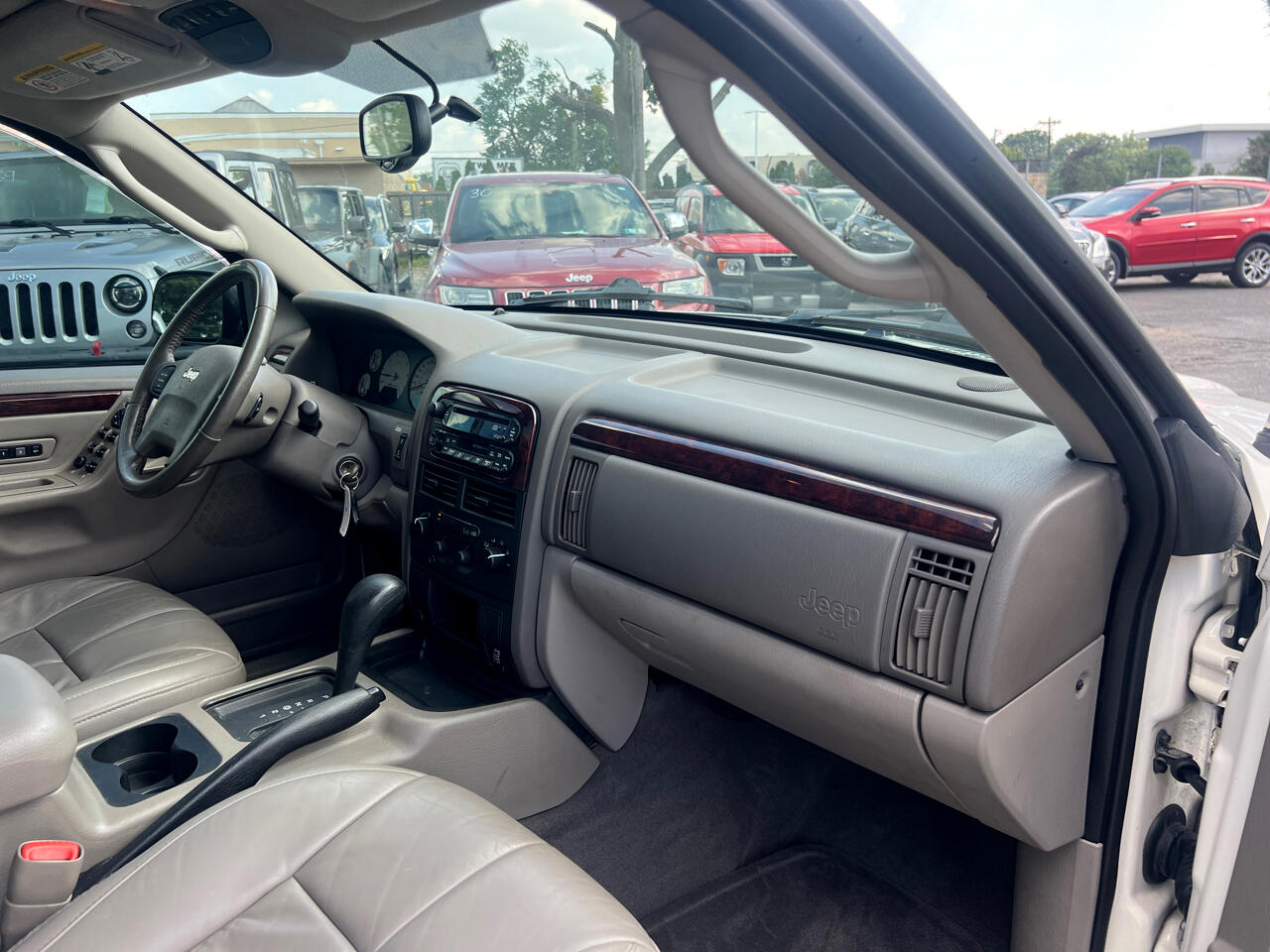 Jeep Grand Cherokee Limited 2WD 2004 Jeep Grand Cherokee Limited 2WD 2004