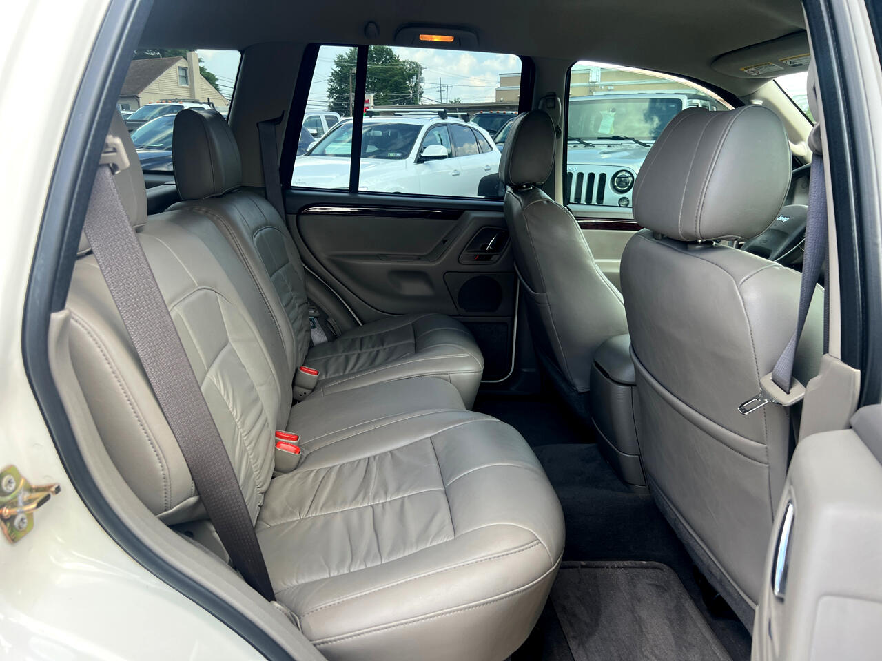 Jeep Grand Cherokee Limited 2WD 2004 Jeep Grand Cherokee Limited 2WD 2004
