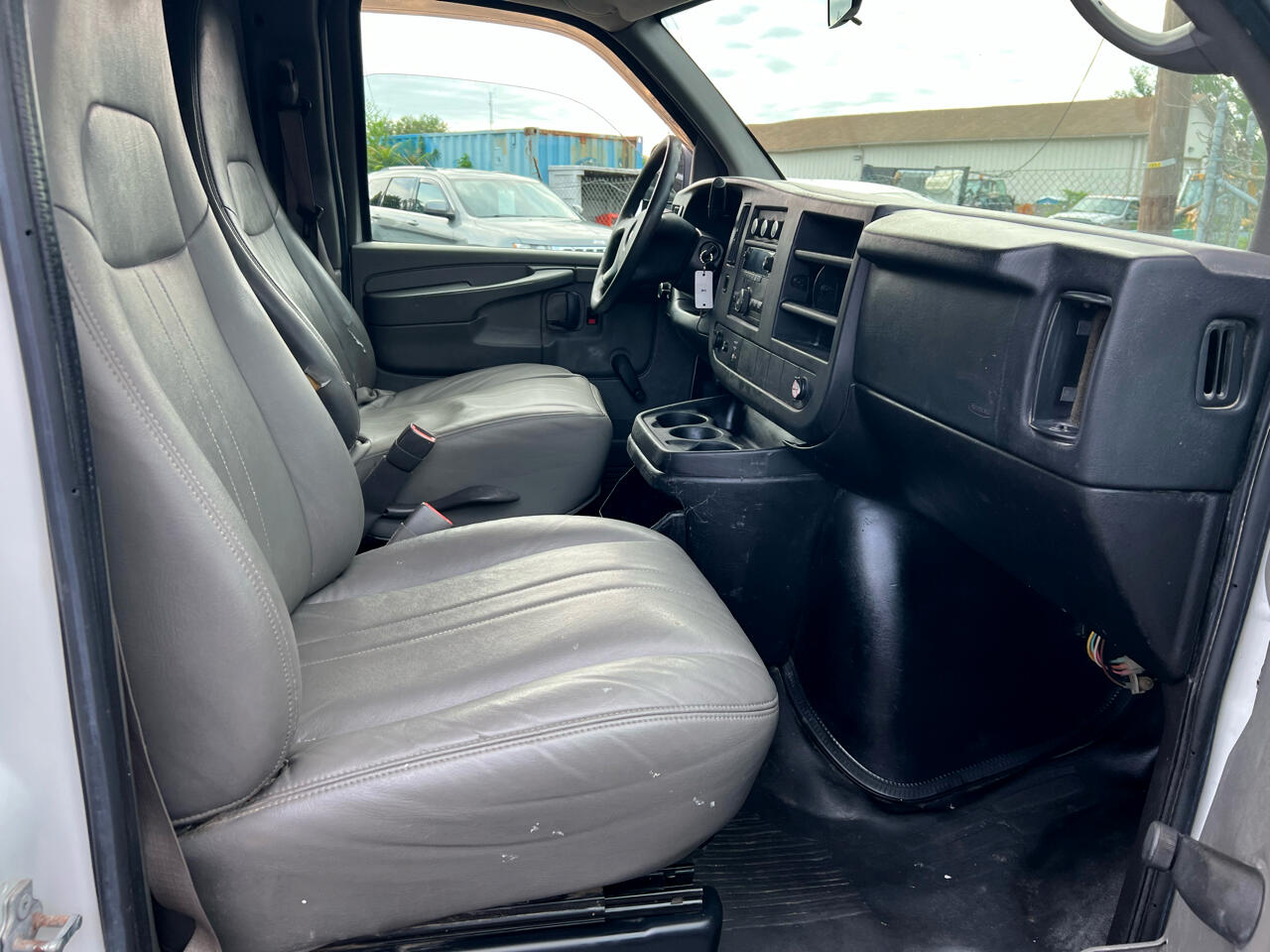 Chevrolet Express 2500 Cargo Extended 2011 Chevrolet Express 2500 Cargo Extended 2011