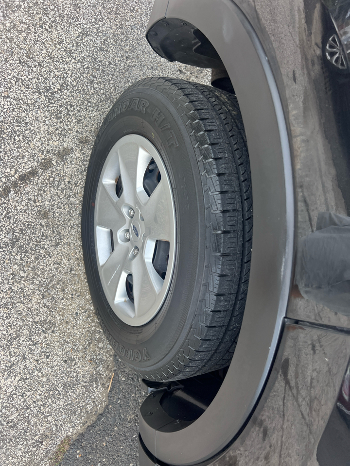Ford Explorer Base FWD 2013 Ford Explorer Base FWD 2013