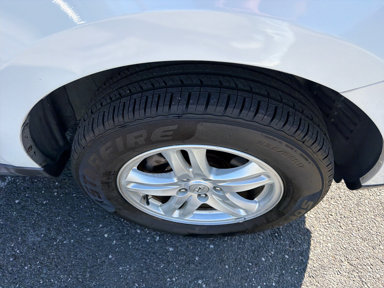 Hyundai Santa Fe GL 2.4 4WD 2011 Hyundai Santa Fe GL 2.4 4WD 2011