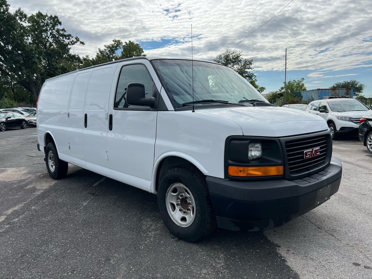 GMC Savana G3500 Cargo Ext 2017 GMC Savana G3500 Cargo Ext 2017