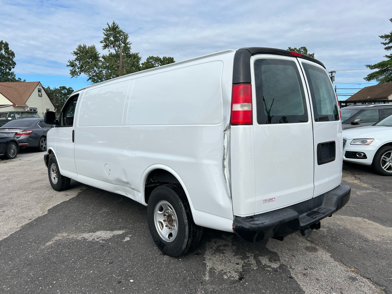 GMC Savana G3500 Cargo Ext 2017 GMC Savana G3500 Cargo Ext 2017