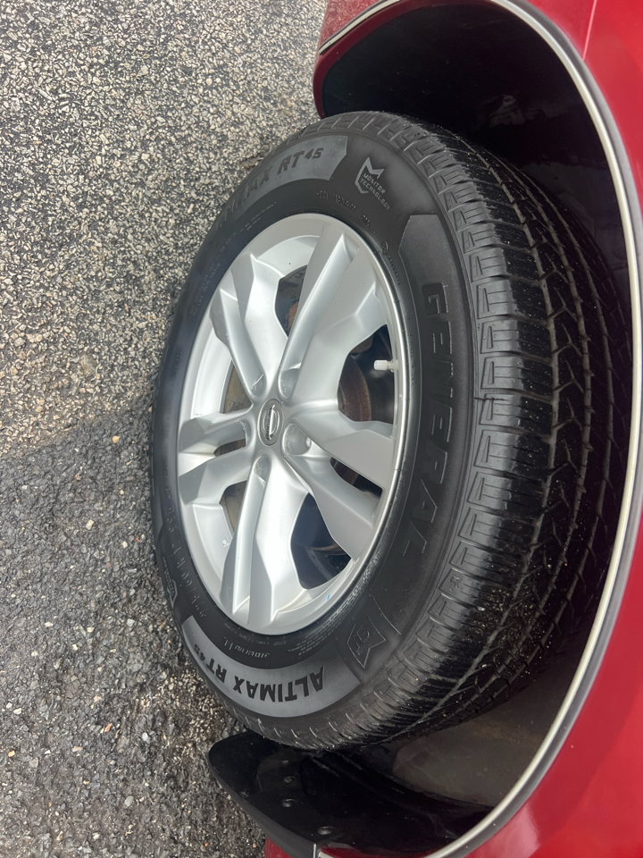 Nissan Rogue S AWD 2013 Nissan Rogue S AWD 2013