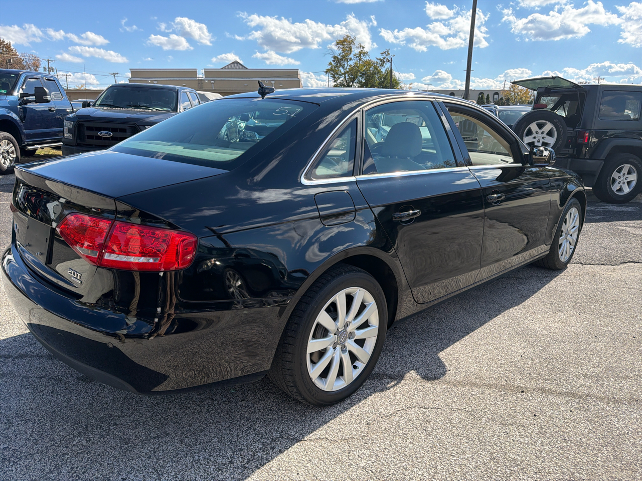 Audi A4 2.0T Sedan quattro Tiptronic 2010 Audi A4 2.0T Sedan quattro Tiptronic 2010