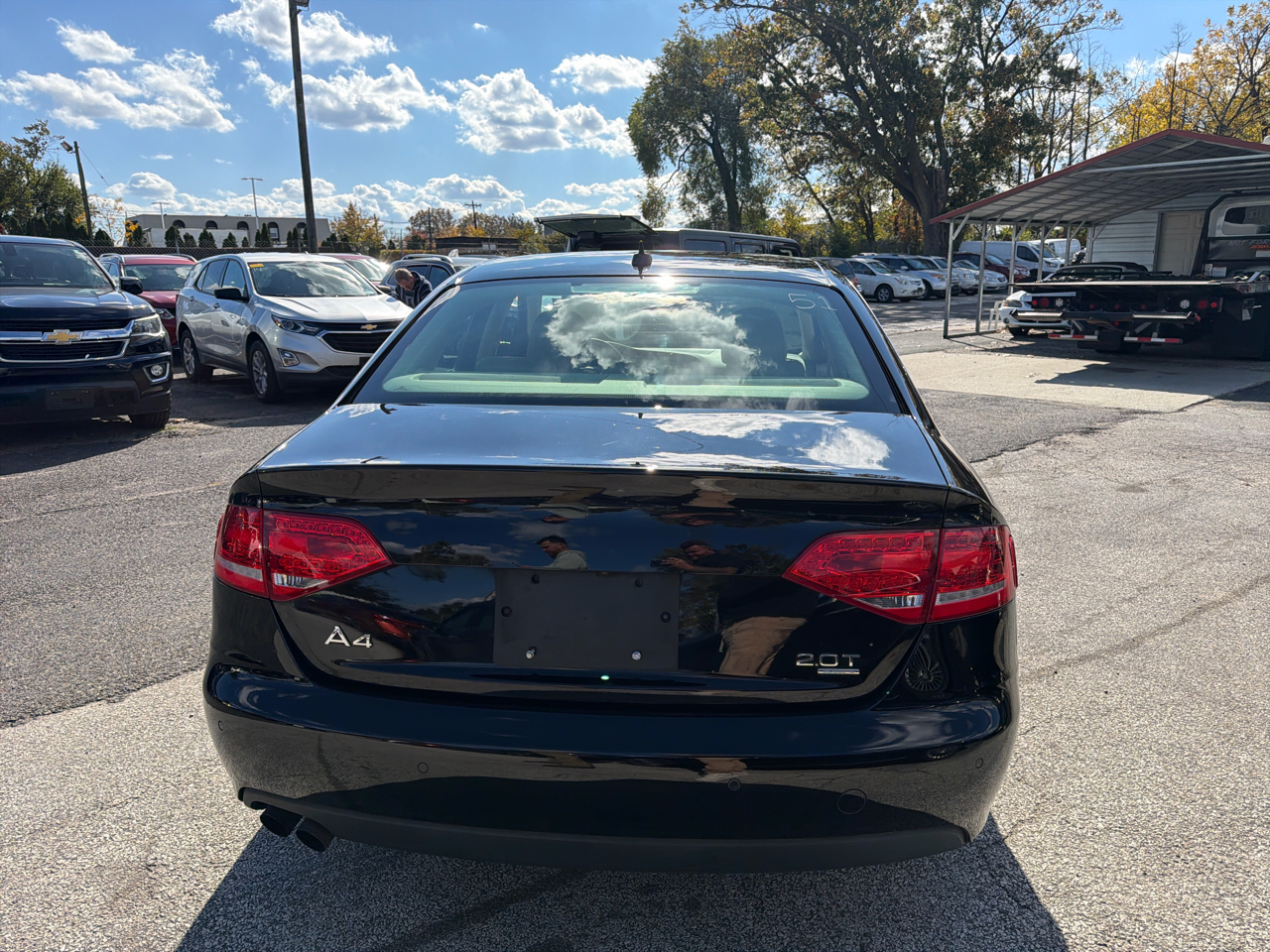 Audi A4 2.0T Sedan quattro Tiptronic 2010 Audi A4 2.0T Sedan quattro Tiptronic 2010