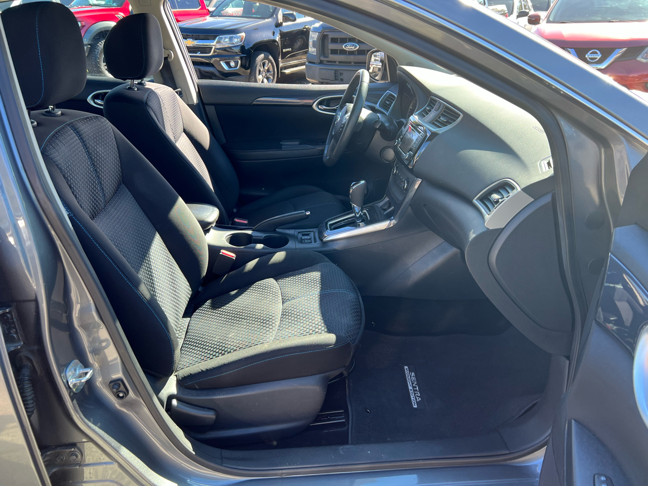 Nissan Sentra 4dr Sdn 1.8 S Auto SULEV 2017 Nissan Sentra 4dr Sdn 1.8 S Auto SULEV 2017