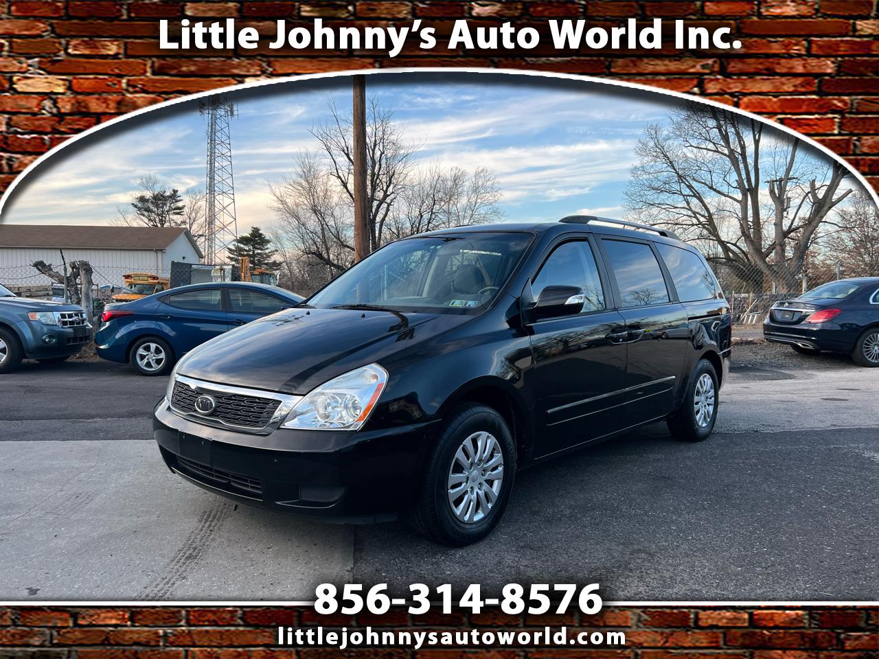 2012 Kia Sedona LX's photo