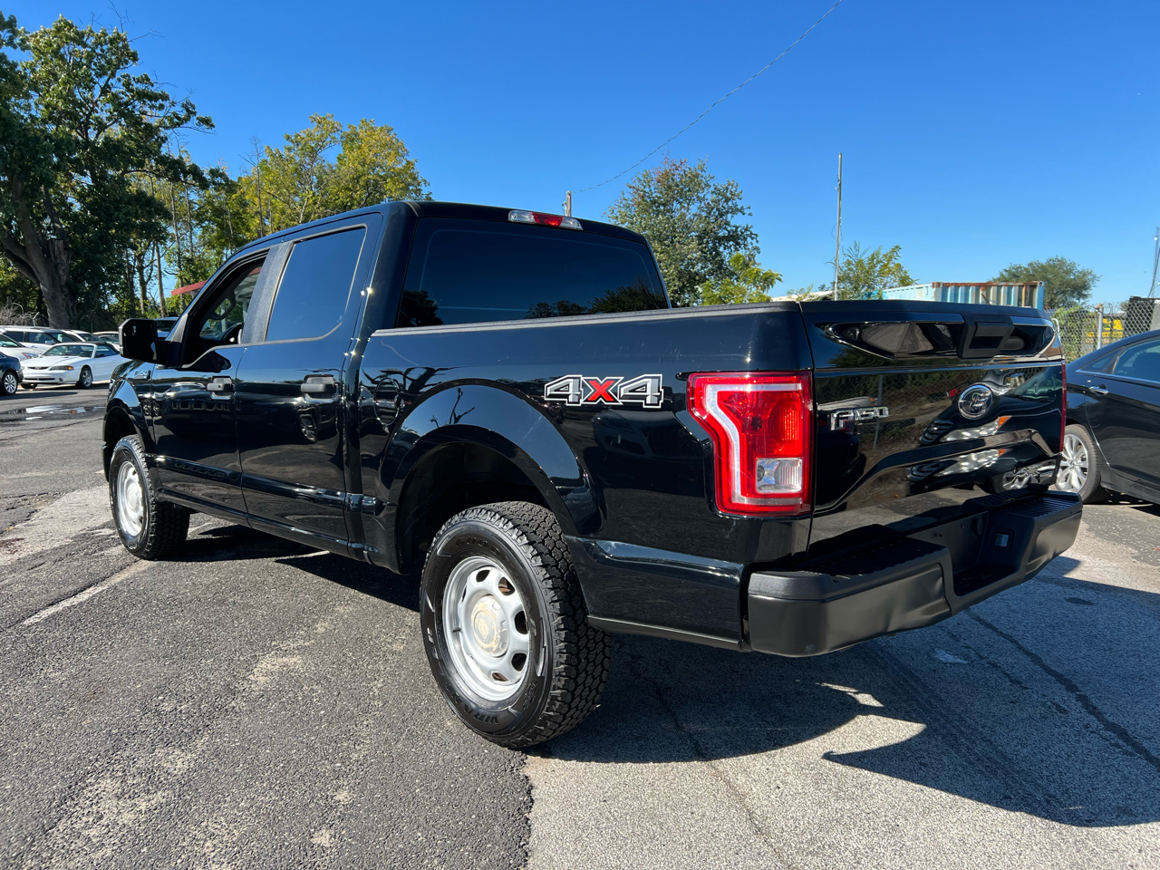 Ford F-150 4WD SuperCrew 139" XL 2016 Ford F-150 4WD SuperCrew 139" XL 2016