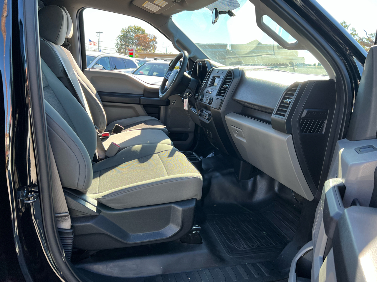 Ford F-150 4WD SuperCrew 139" XL 2016 Ford F-150 4WD SuperCrew 139" XL 2016