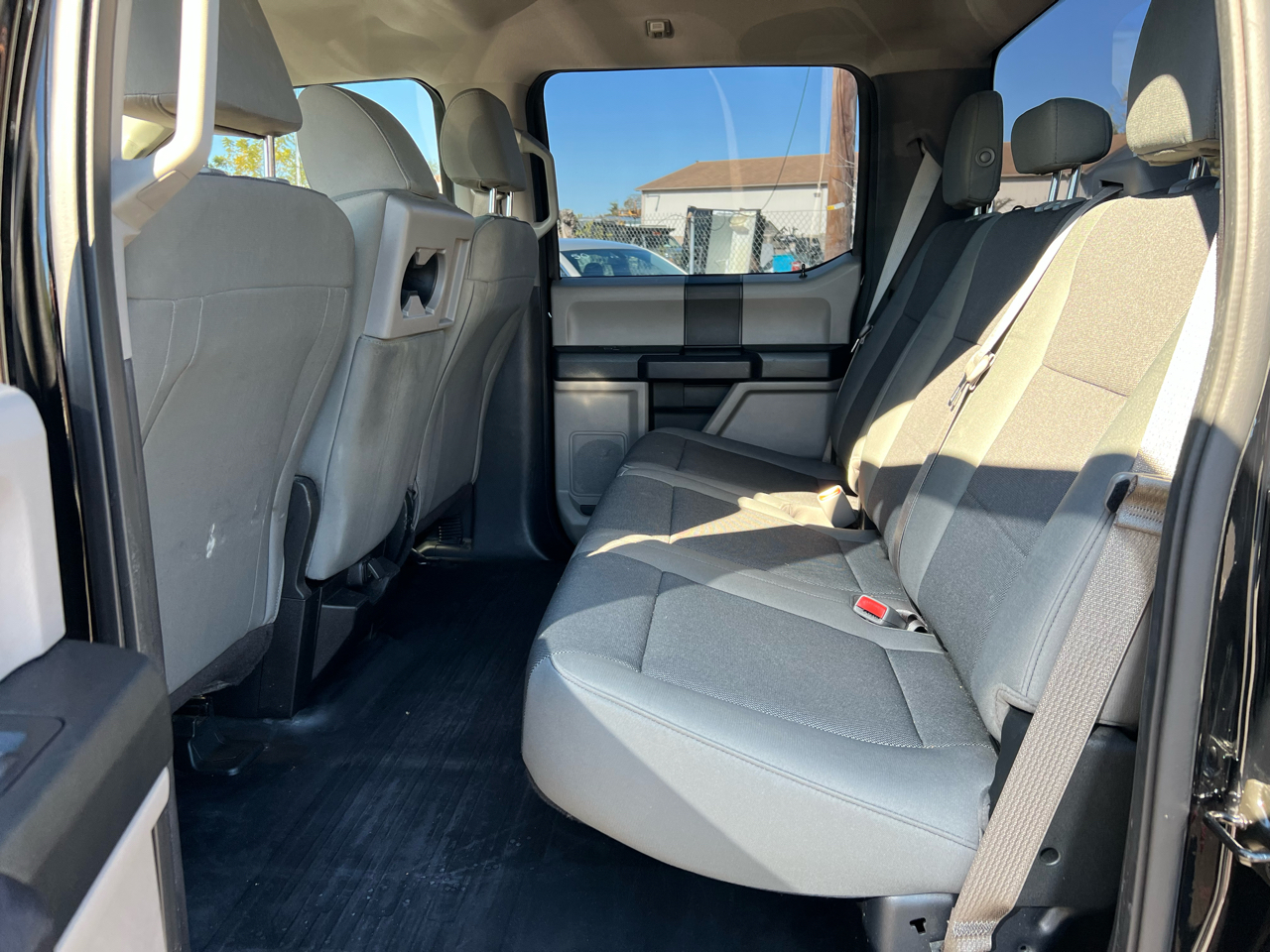 Ford F-150 4WD SuperCrew 139" XL 2016 Ford F-150 4WD SuperCrew 139" XL 2016