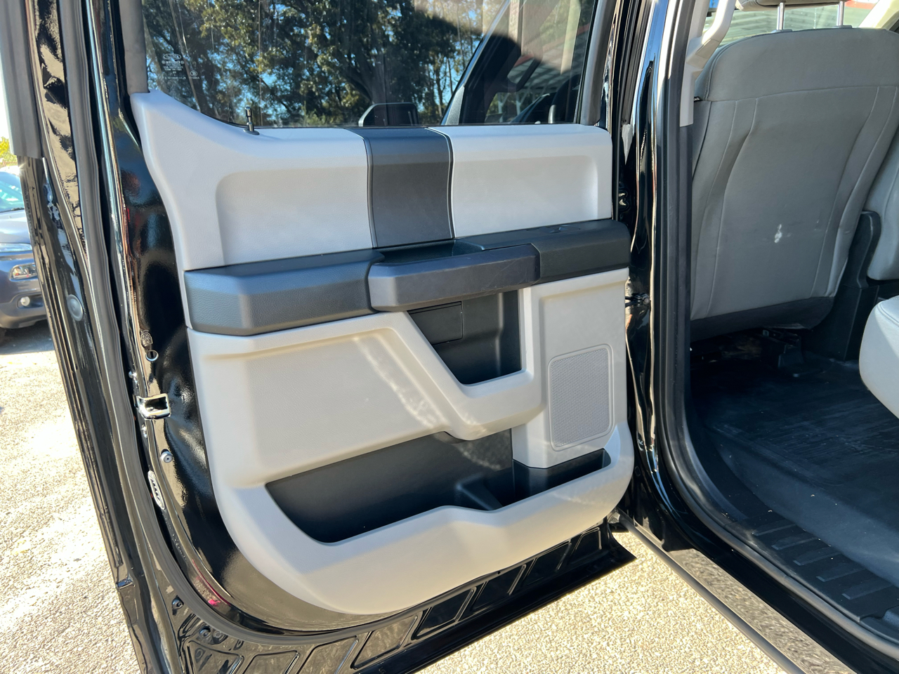 Ford F-150 4WD SuperCrew 139" XL 2016 Ford F-150 4WD SuperCrew 139" XL 2016