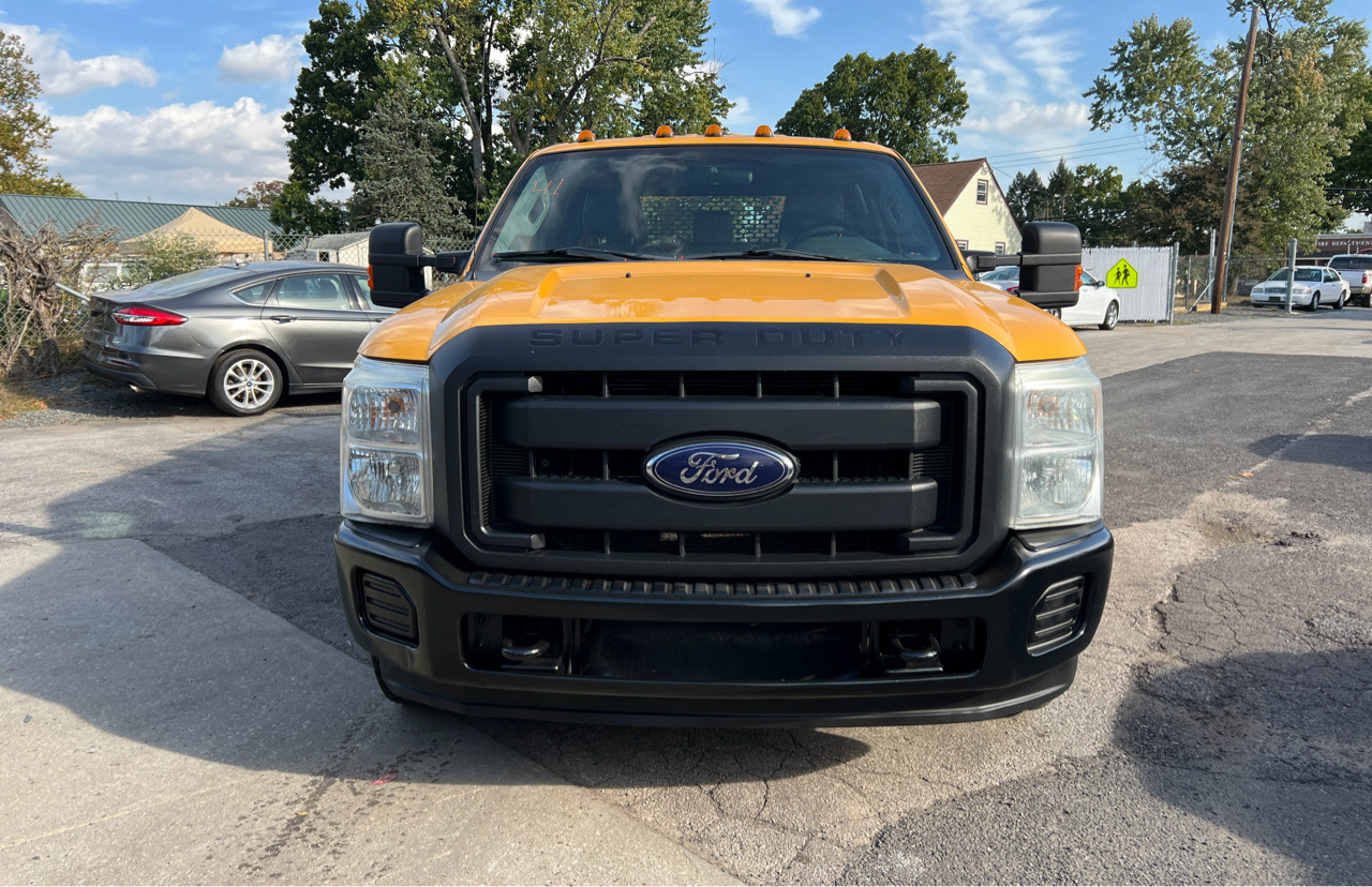 Ford F-350 SD XLT Crew Cab Long Bed DRW 2WD 2012 Ford F-350 SD XLT Crew Cab Long Bed DRW 2WD 2012