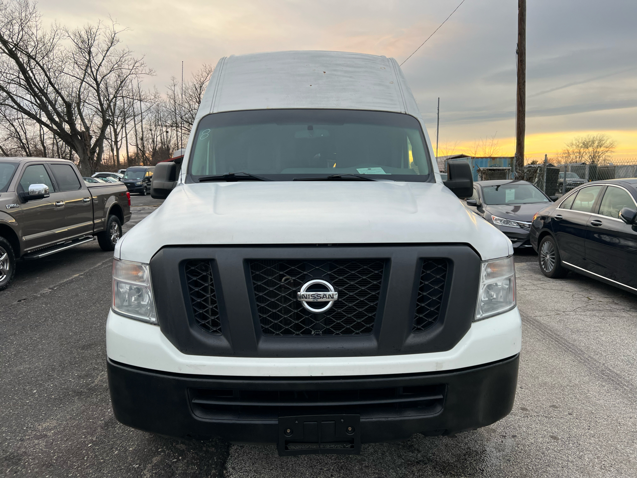 Nissan NV Cargo 2500 HD S V8 High Roof 2013