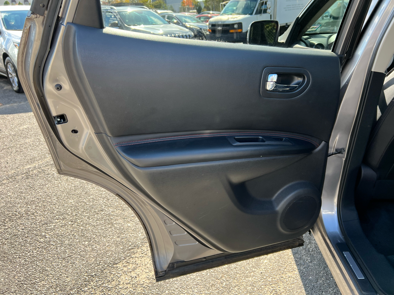 Nissan Rogue S AWD 2011 Nissan Rogue S AWD 2011