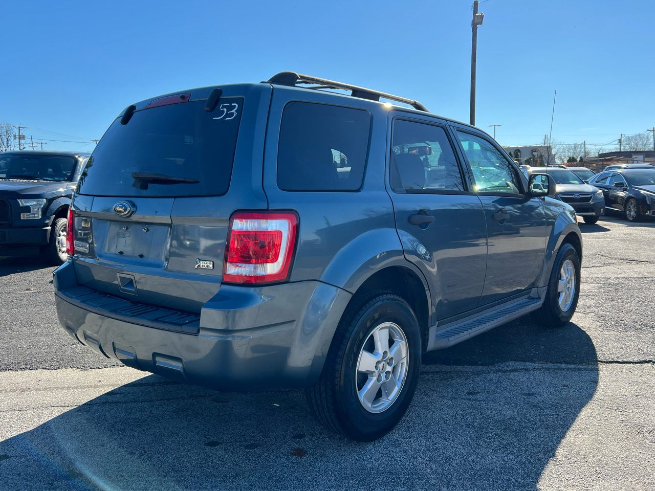 2010 Ford Escape XLT photo 2