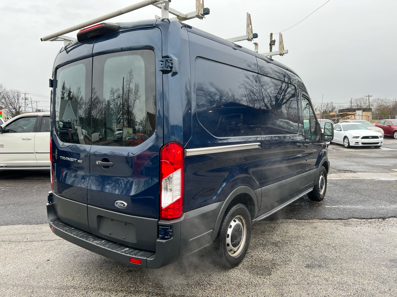 Ford Transit 150 Van Med. Roof w/Sliding Pass. 130-in. WB 2018