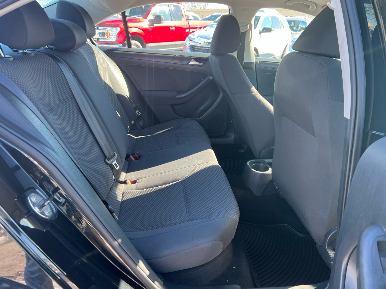 Volkswagen Jetta S 2012