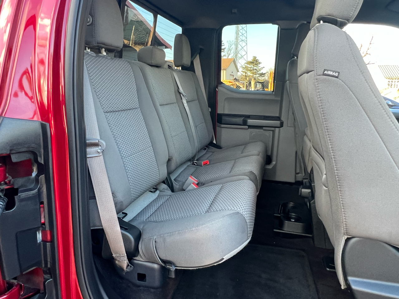 Ford F-150 4WD SuperCab 145" XLT 2019