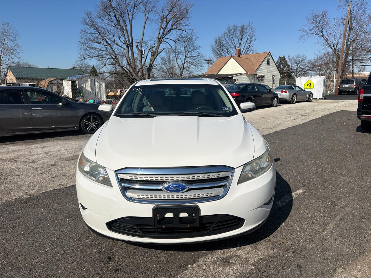 Ford Taurus SEL FWD 2012