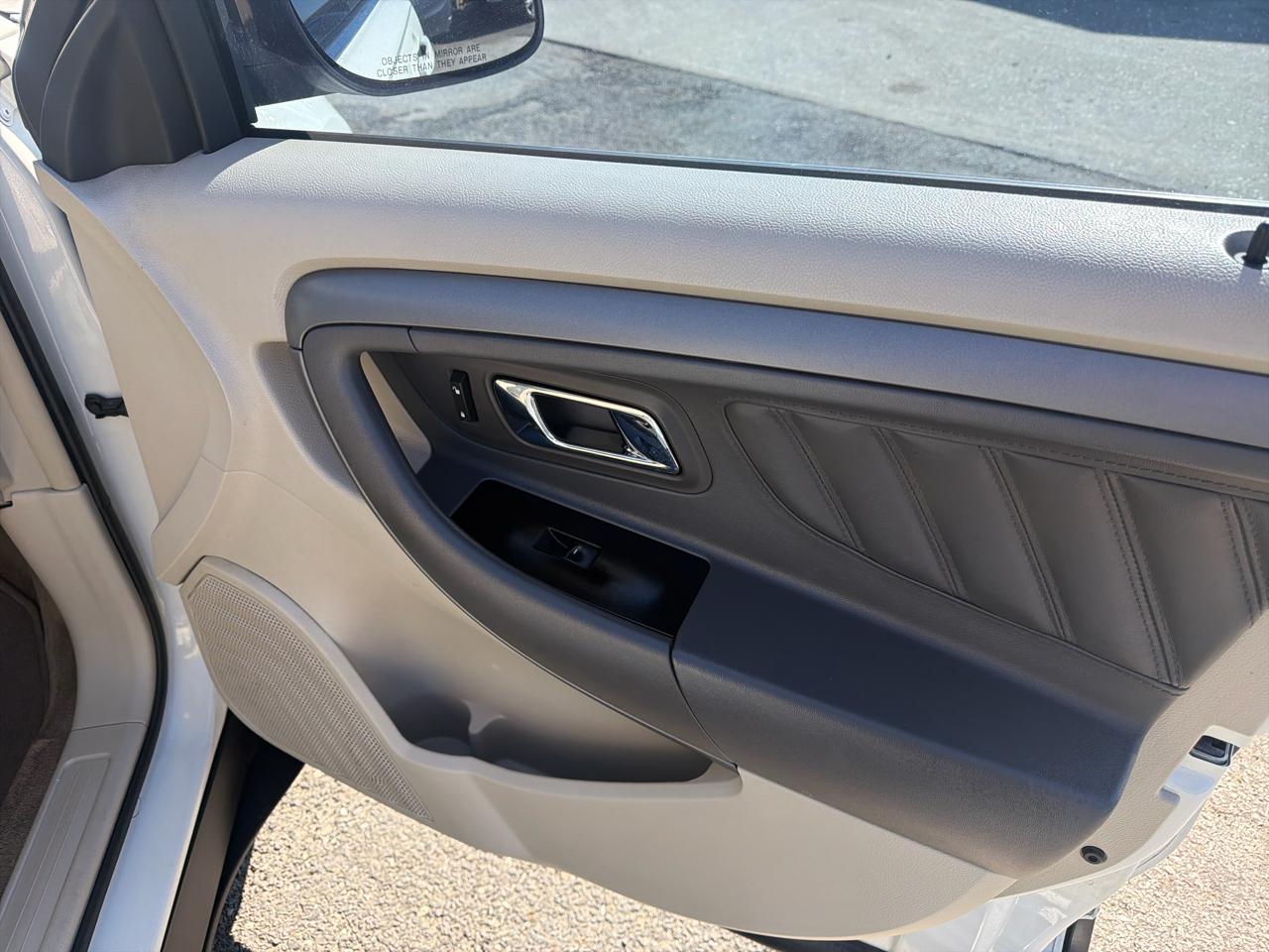 Ford Taurus SEL FWD 2012