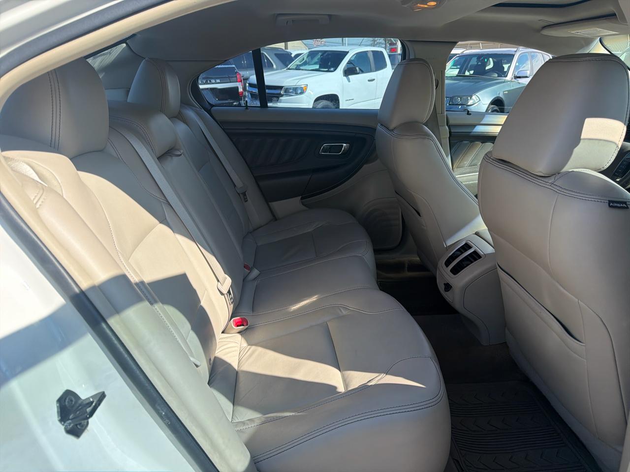 Ford Taurus SEL FWD 2012