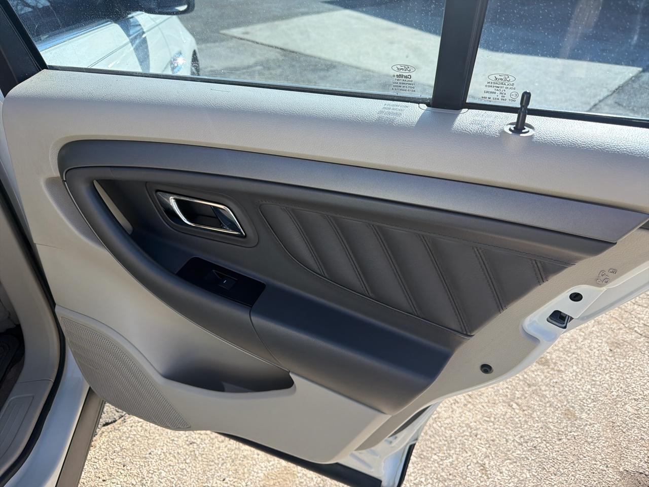 Ford Taurus SEL FWD 2012