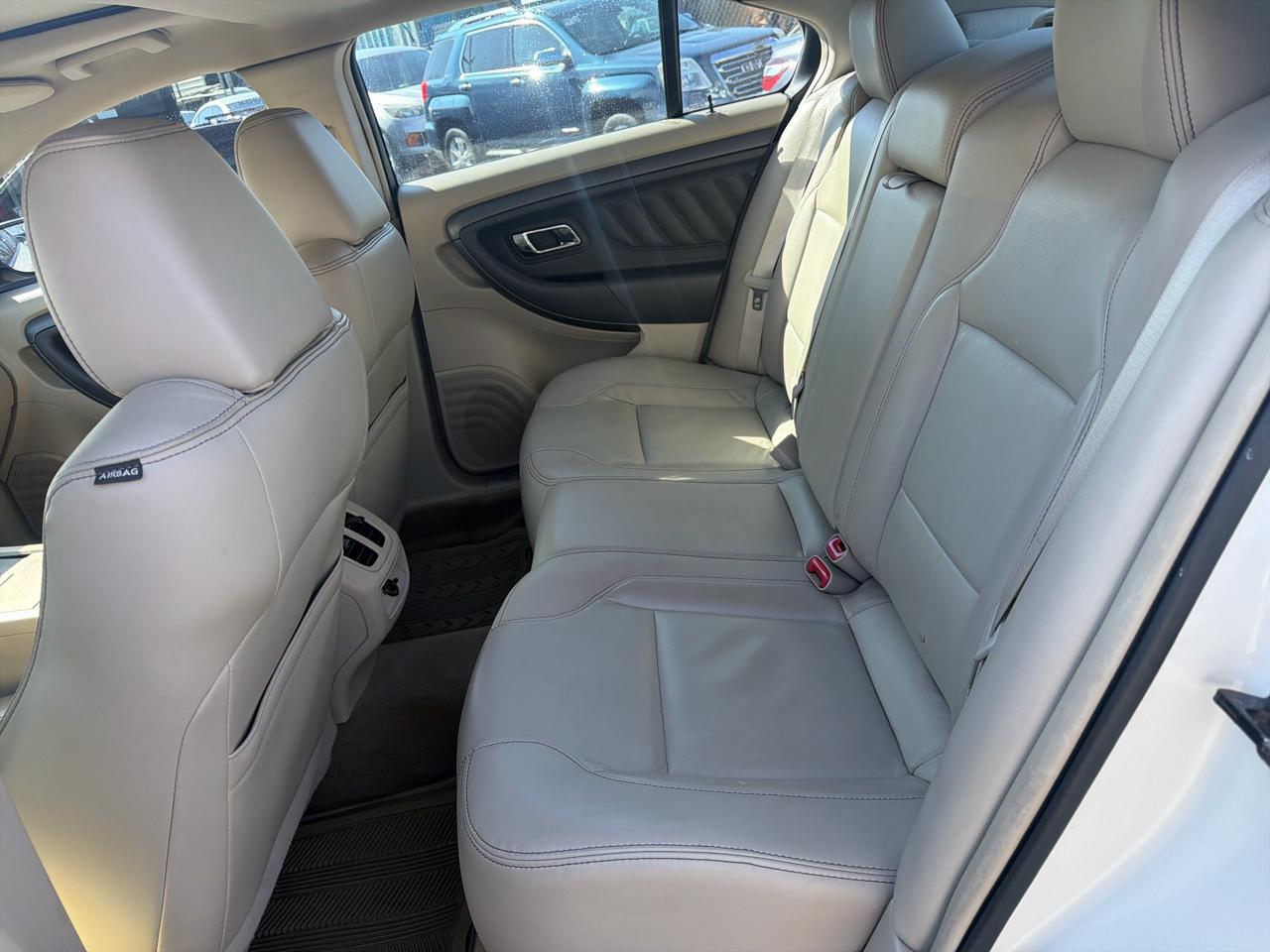 Ford Taurus SEL FWD 2012