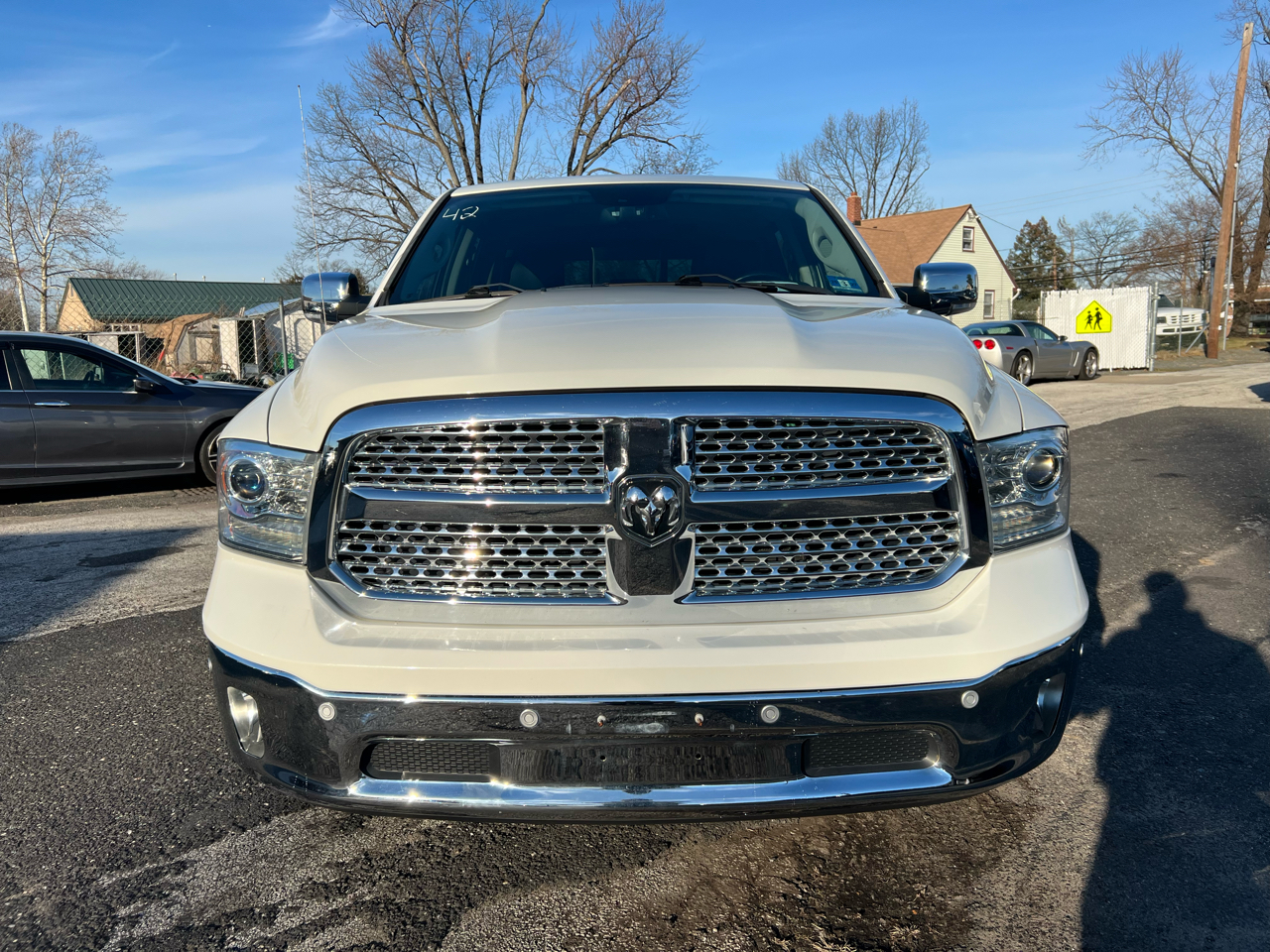 RAM 1500 Laramie Crew Cab SWB 4WD 2016