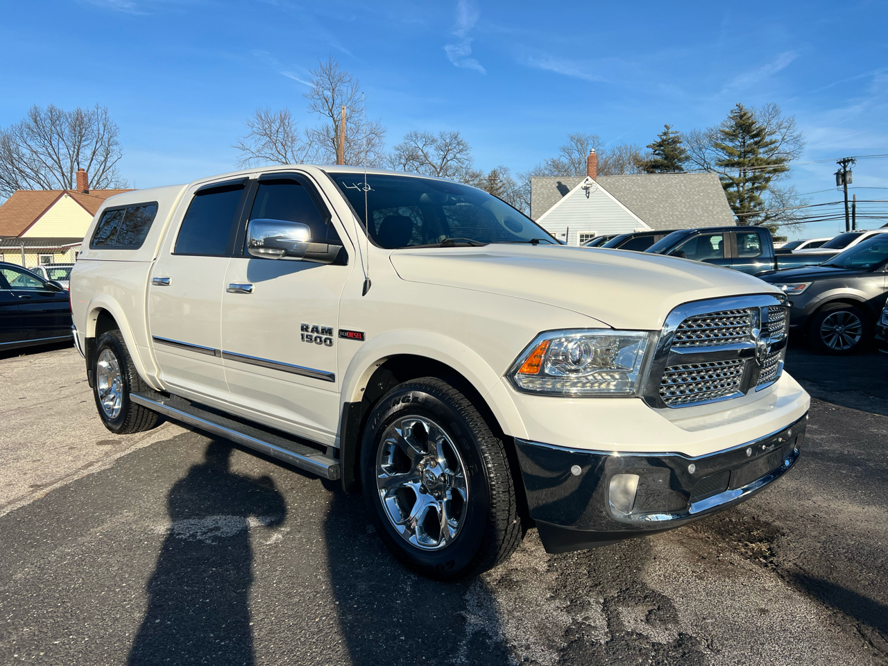RAM 1500 Laramie Crew Cab SWB 4WD 2016