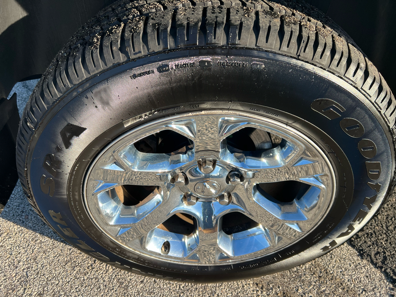 RAM 1500 Laramie Crew Cab SWB 4WD 2016