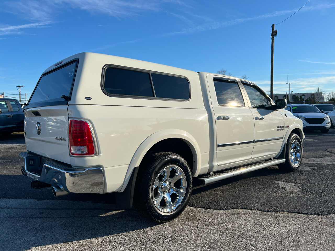 RAM 1500 Laramie Crew Cab SWB 4WD 2016