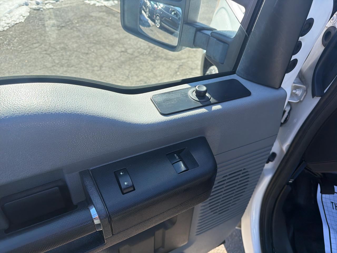 Ford F-250 SD XLT SuperCab Long Bed 2WD 2011