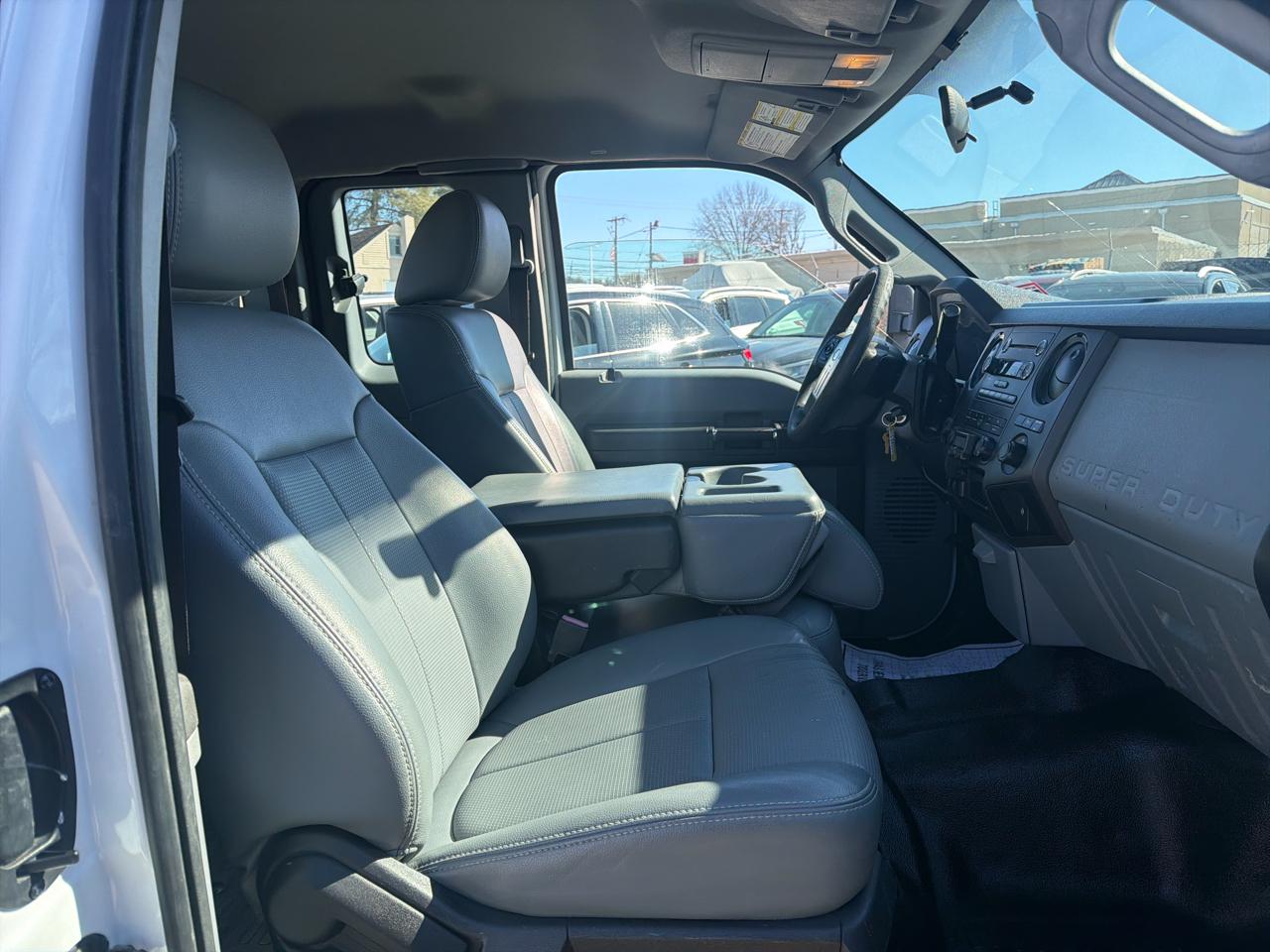 Ford F-250 SD XLT SuperCab Long Bed 2WD 2011