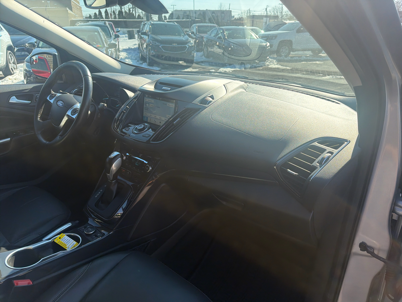 Ford Escape Titanium FWD 2016