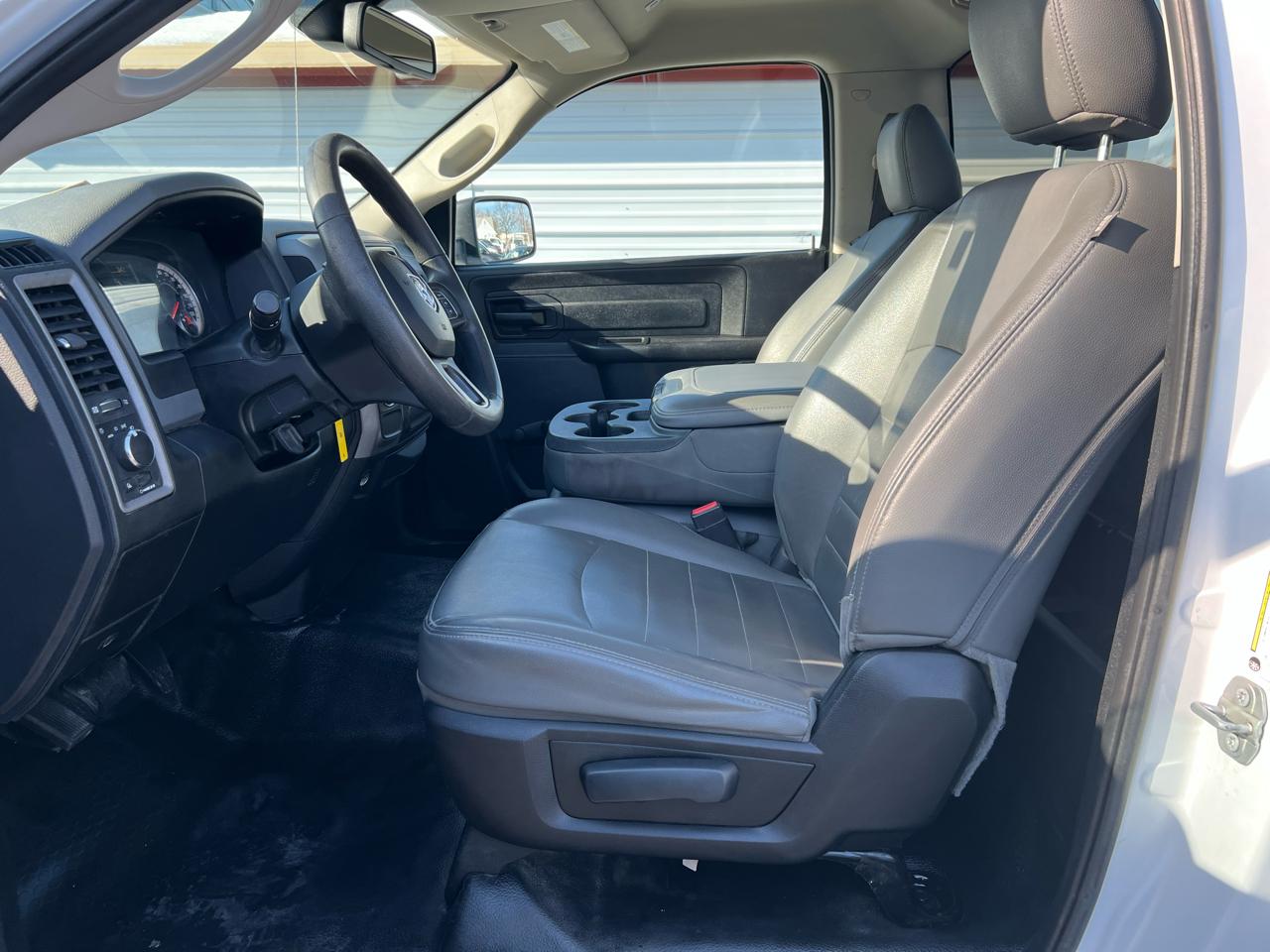 RAM 1500 2WD Reg Cab 140.5" ST 2018