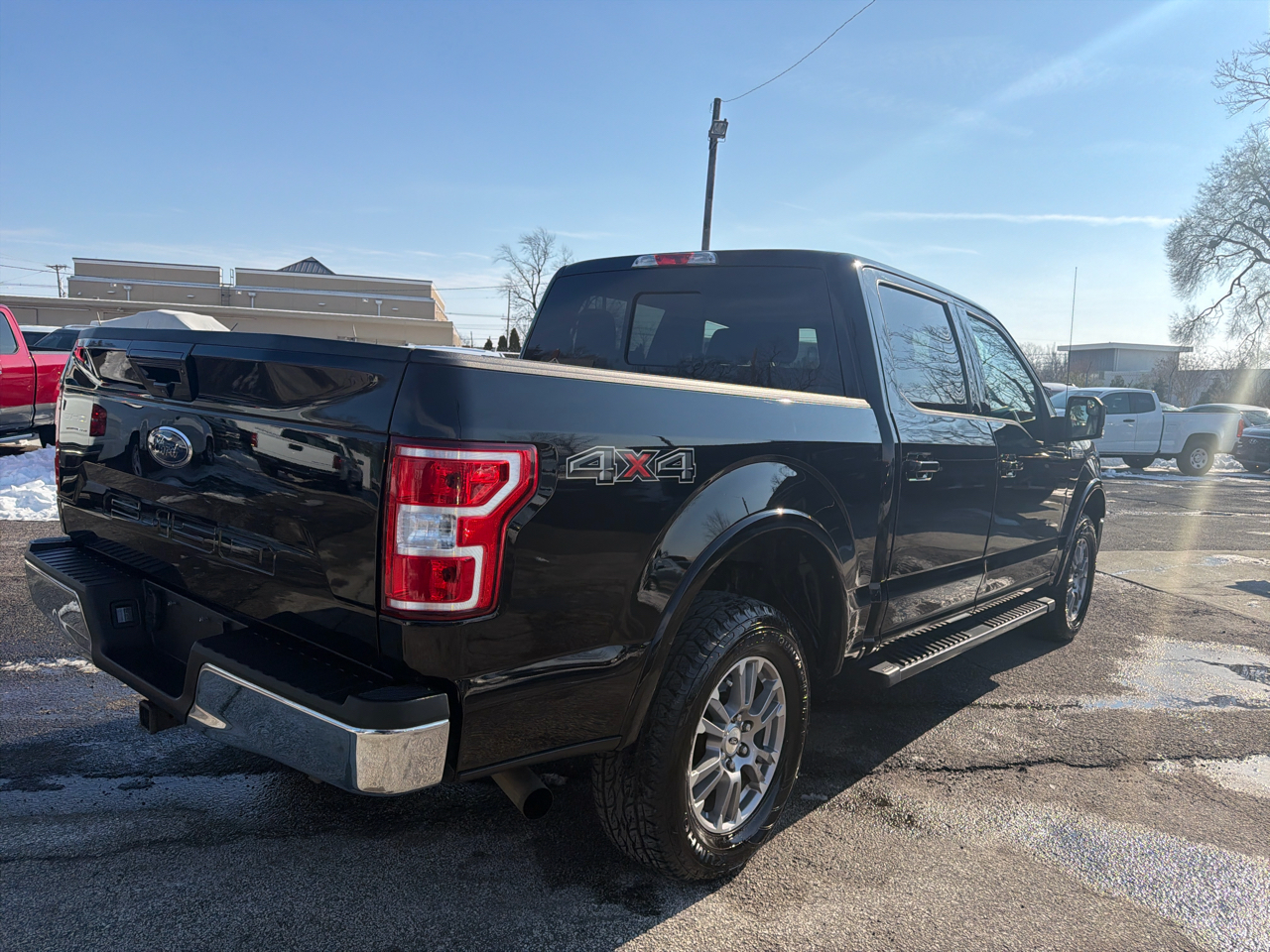 Ford F-150 4WD SuperCrew 139" Lariat 2018