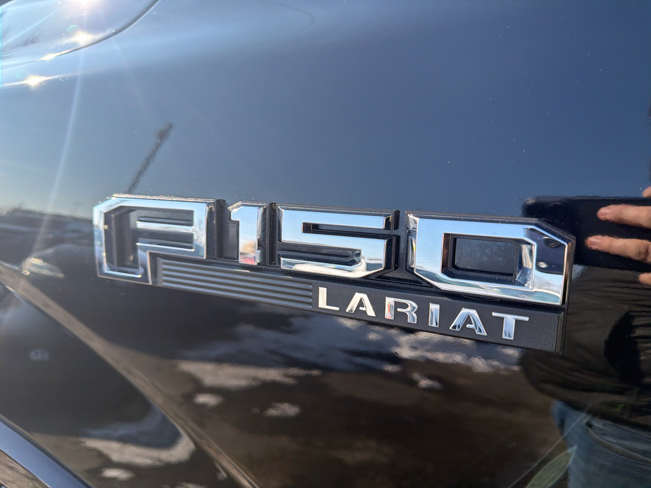 Ford F-150 4WD SuperCrew 139" Lariat 2018